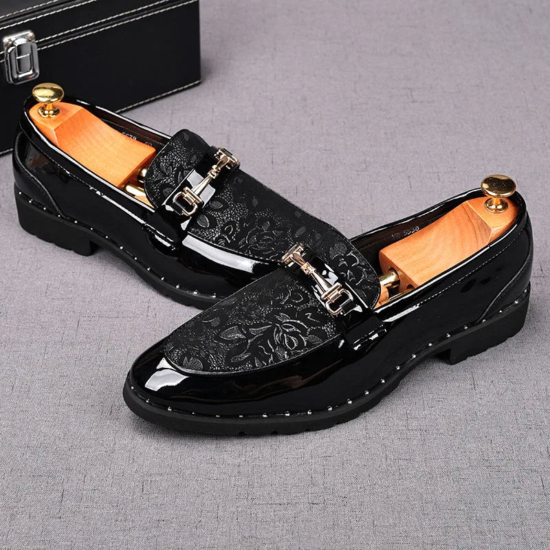 Fashion Men's Black Metal Button Patent Leather Oxford Flats Casual Shoes Male Homecoming Wedding Dress Zapatillas Hombre